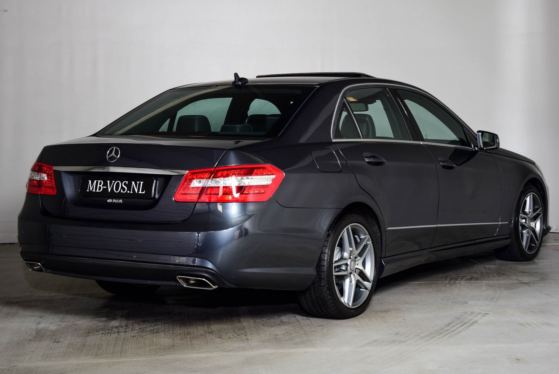 Mercedes-Benz E-Klasse 350 Cdi Avantgarde AMG Dak/Navi/13 DKM Aut7 Foto 2