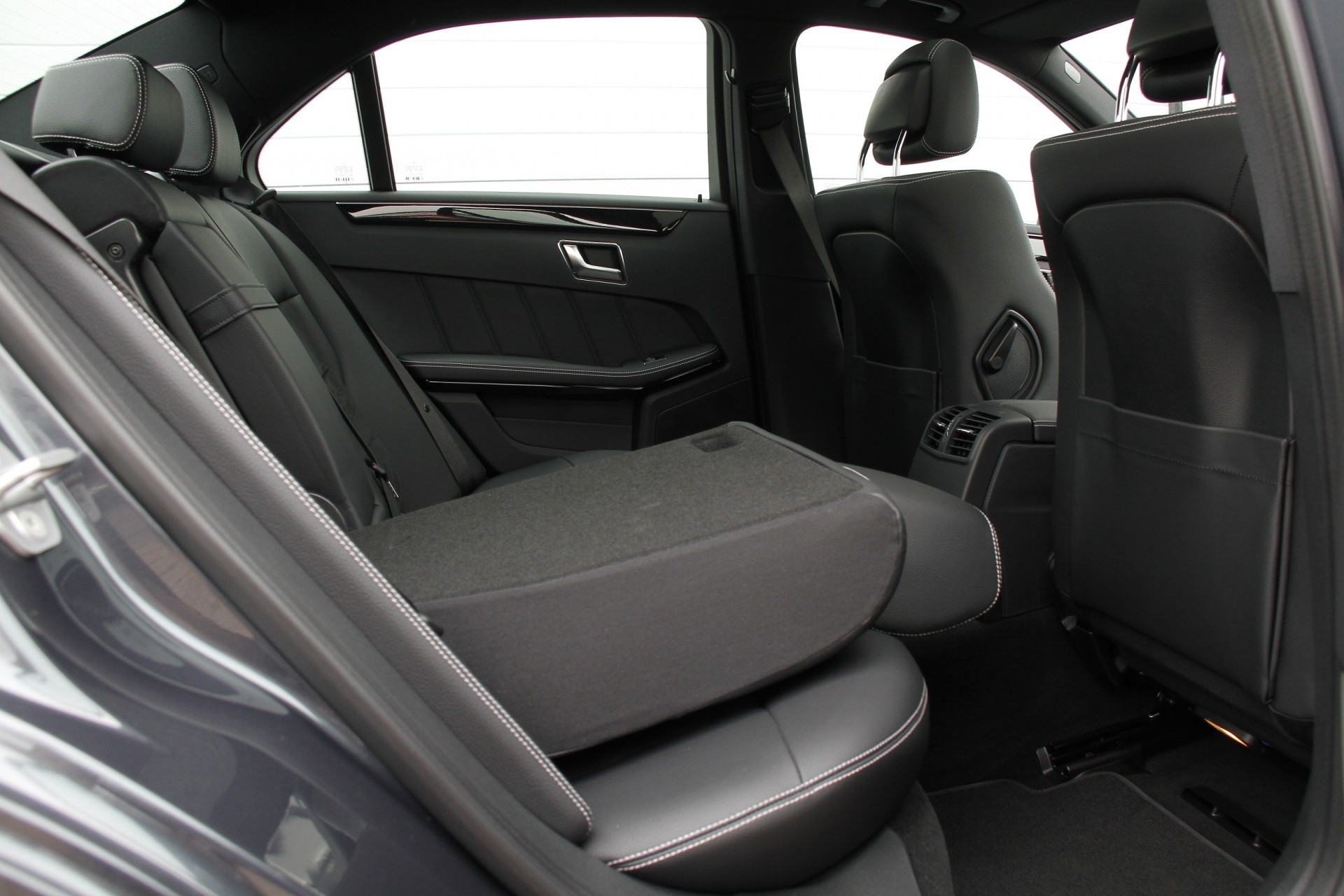 Mercedes-Benz E-Klasse 350 Cdi Avantgarde AMG Dak/Navi/13 DKM Aut7 Foto 6