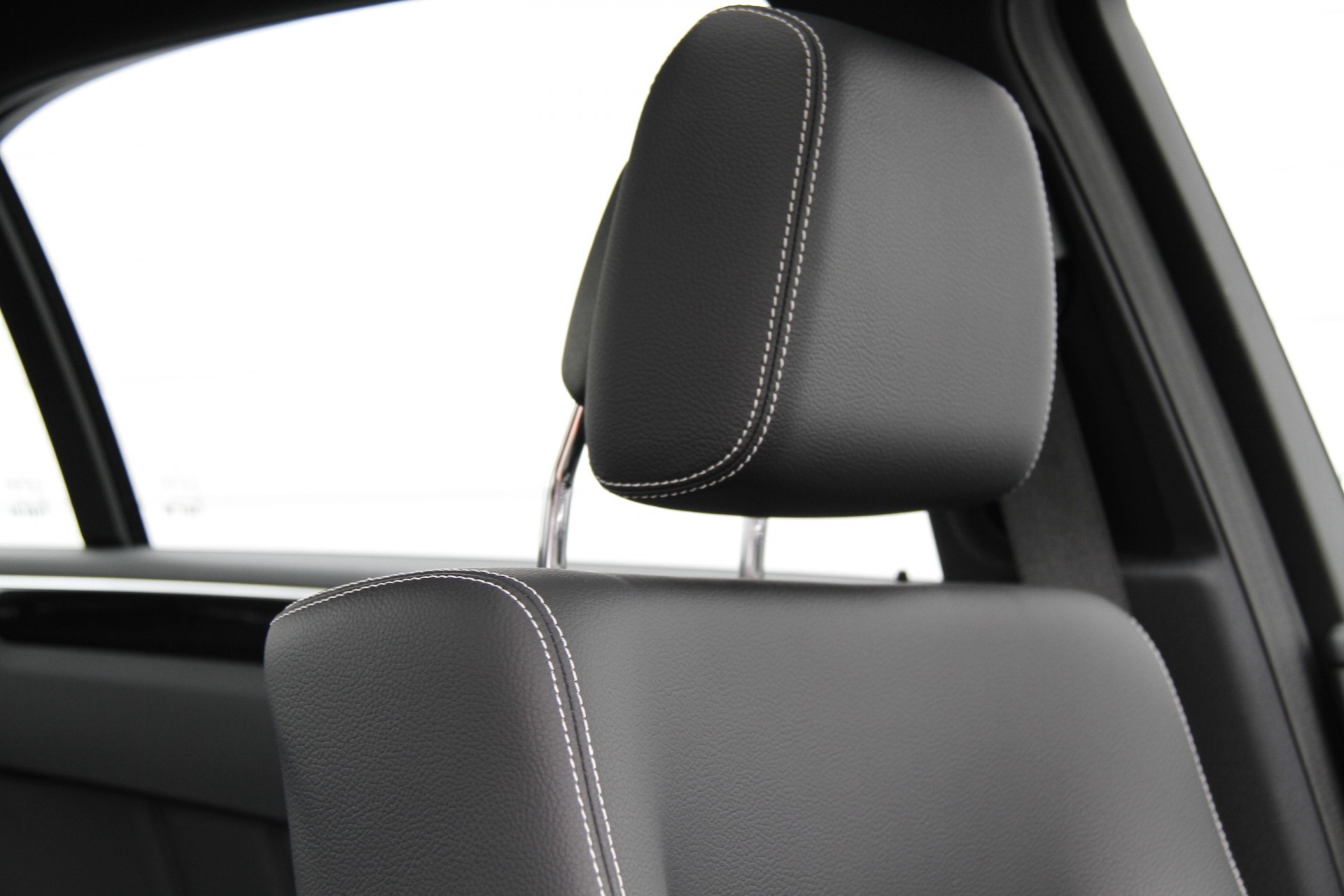 Mercedes-Benz E-Klasse 350 Cdi Avantgarde AMG Dak/Navi/13 DKM Aut7 Foto 9