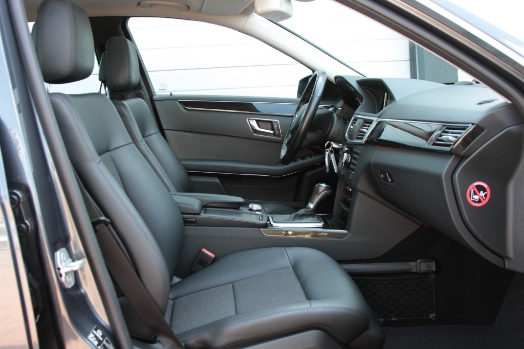 Mercedes-Benz E-Klasse 220 Cdi Avantgarde Schuifdak/Navi/Afn-Trhk Aut5 Foto 3