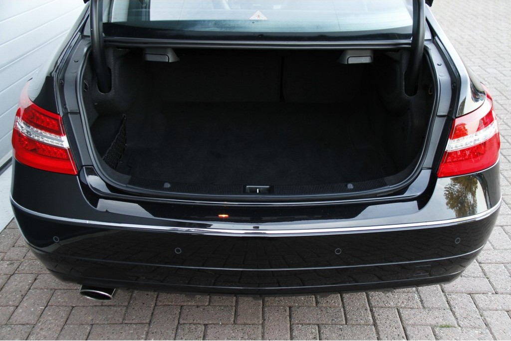 Mercedes-Benz E-Klasse Coupé 250 CGI Coupe AMG/Leer/Navi Aut5 36DKM Foto 11