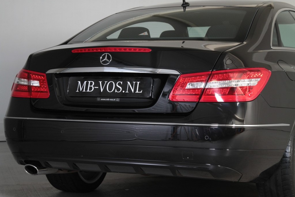 Mercedes-Benz E-Klasse Coupé 250 CGI Coupe AMG/Leer/Navi Aut5 36DKM Foto 18