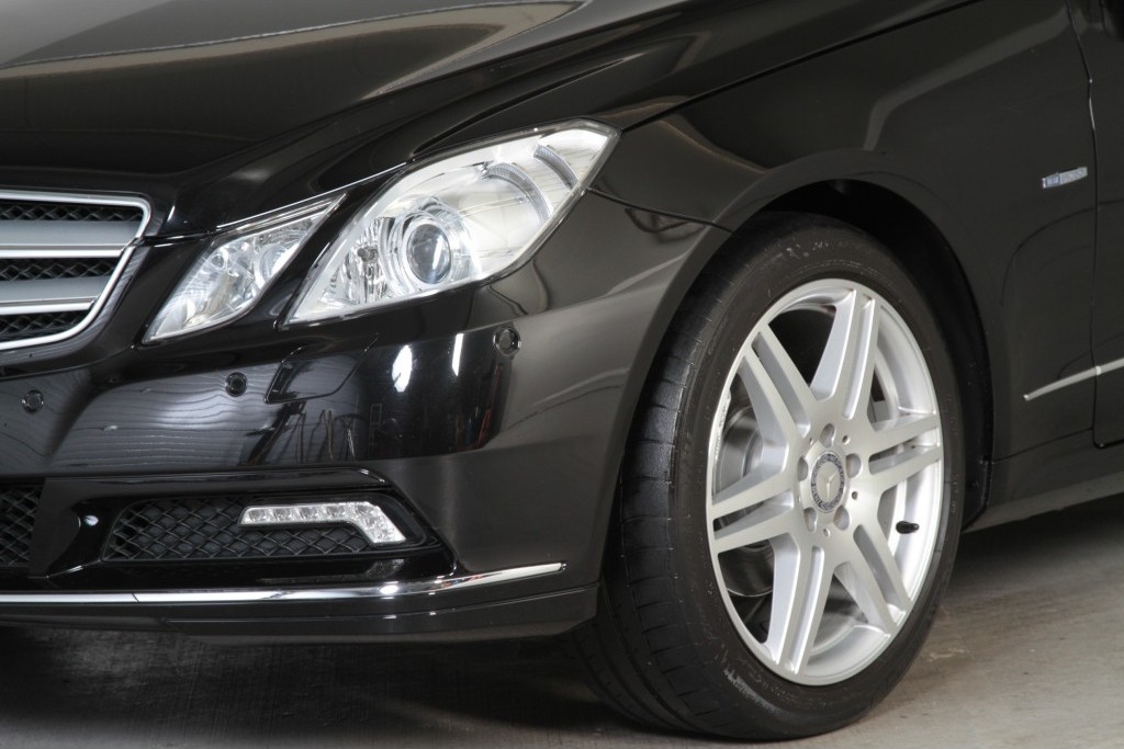 Mercedes-Benz E-Klasse Coupé 250 CGI Coupe AMG/Leer/Navi Aut5 36DKM Foto 20