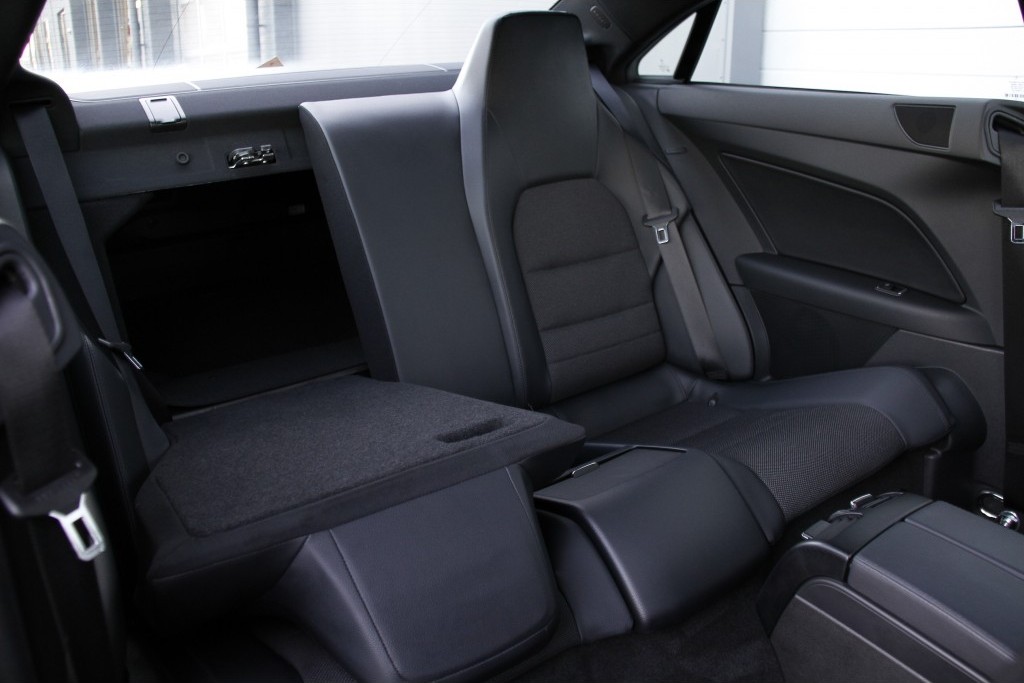 Mercedes-Benz E-Klasse Coupé 250 CGI Coupe AMG/Leer/Navi Aut5 36DKM Foto 5