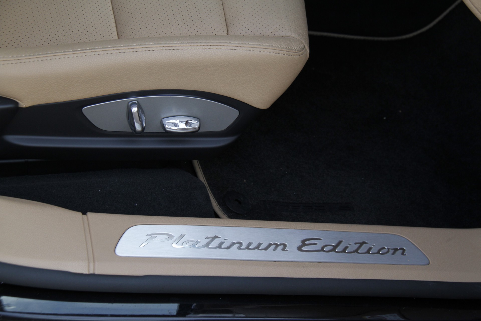 Porsche Panamera 3.0 D Platinum Dak/Sound/20" Aut8 Foto 8