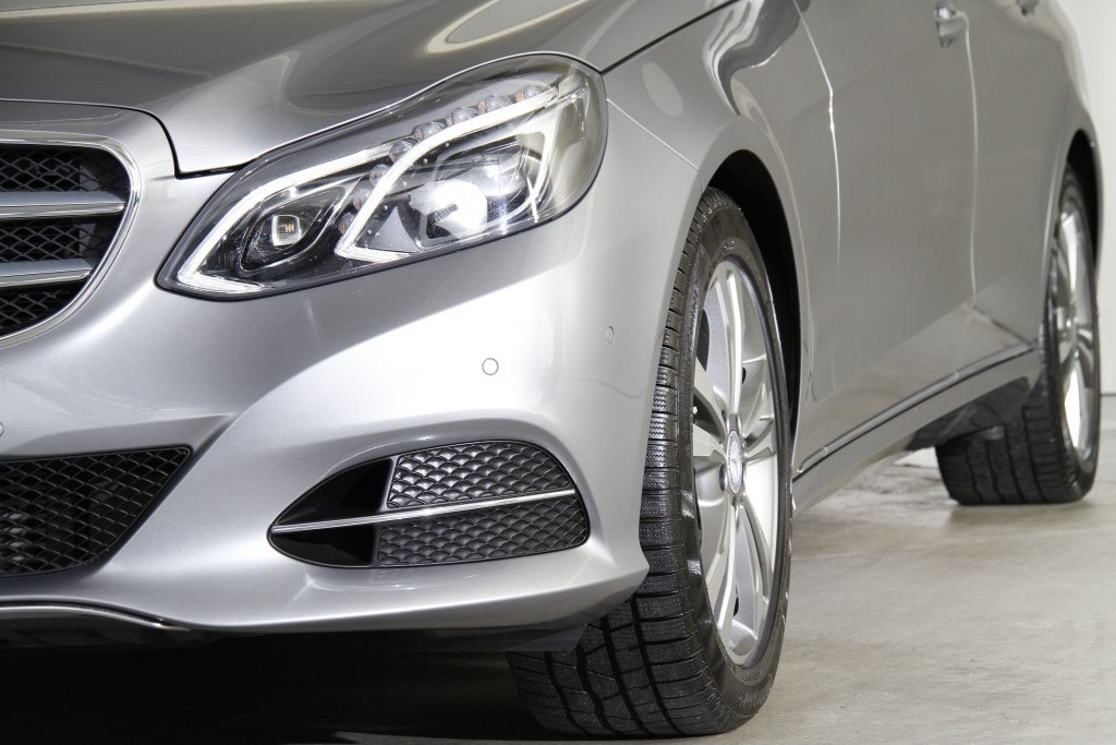 Mercedes-Benz E-Klasse 200 Avantgarde Schuifdak/ILS/3D-Navi/Wiss NW MODEL Aut7 Foto 14