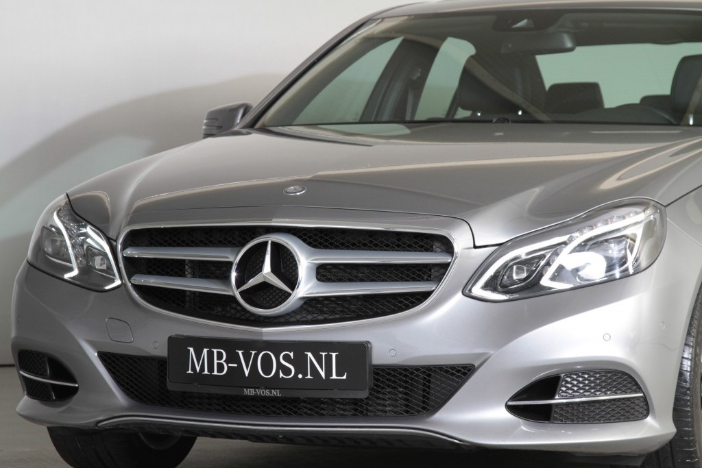 Mercedes-Benz E-Klasse 200 Avantgarde Schuifdak/ILS/3D-Navi/Wiss NW MODEL Aut7 Foto 15