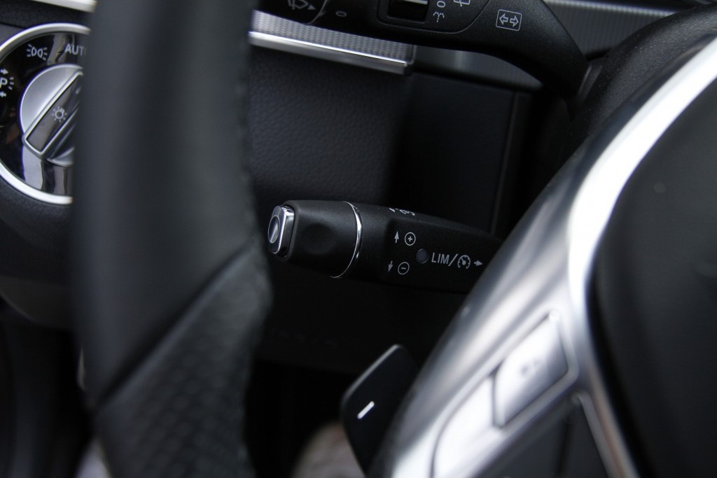 Mercedes-Benz E-Klasse Estate 250 Avantgarde AMG Luchtvering Panorama Sound Aut7 Foto 11