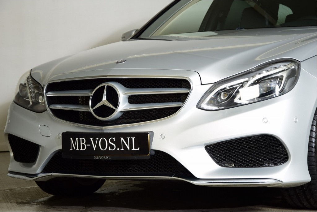 Mercedes-Benz E-Klasse Estate 250 Avantgarde AMG Luchtvering Panorama Sound Aut7 Foto 15