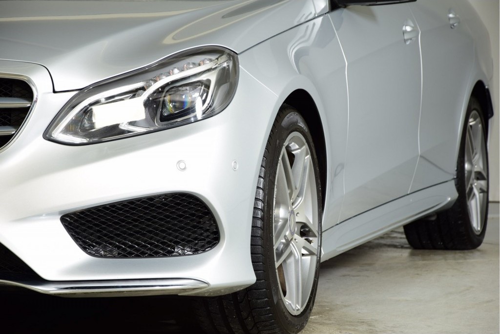 Mercedes-Benz E-Klasse Estate 250 Avantgarde AMG Luchtvering Panorama Sound Aut7 Foto 16