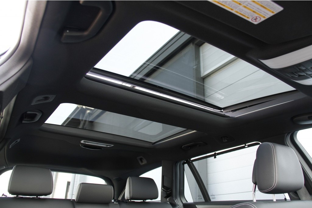 Mercedes-Benz E-Klasse Estate 250 Avantgarde AMG Luchtvering Panorama Sound Aut7 Foto 8