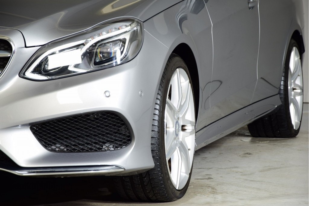 Mercedes-Benz E-Klasse Estate 300 Bluetec AMG/Distronic/Sound/Standkachel/Com/ILS/Leder Aut7 Foto 16