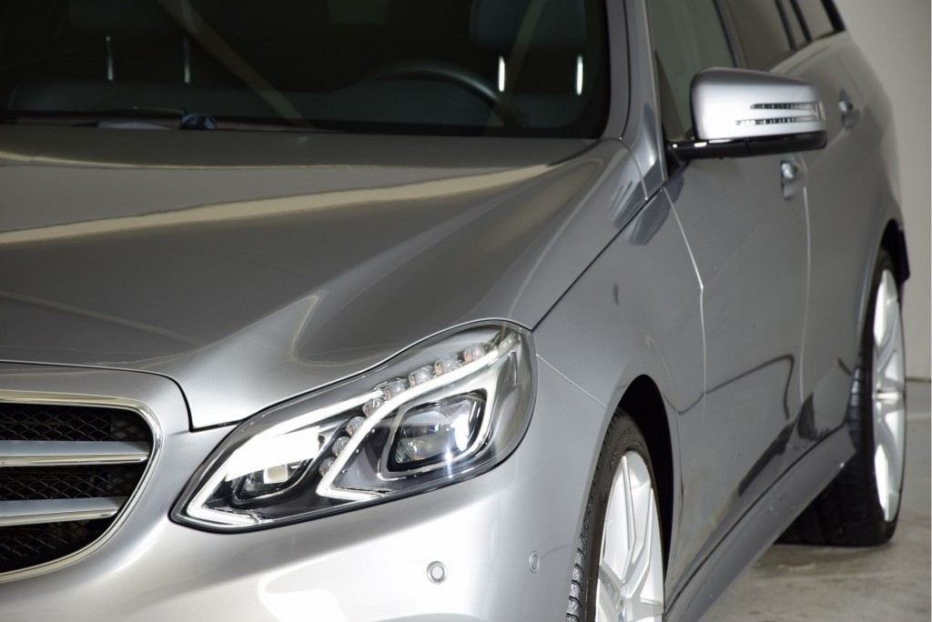 Mercedes-Benz E-Klasse Estate 300 Bluetec AMG/Distronic/Sound/Standkachel/Com/ILS/Leder Aut7 Foto 17