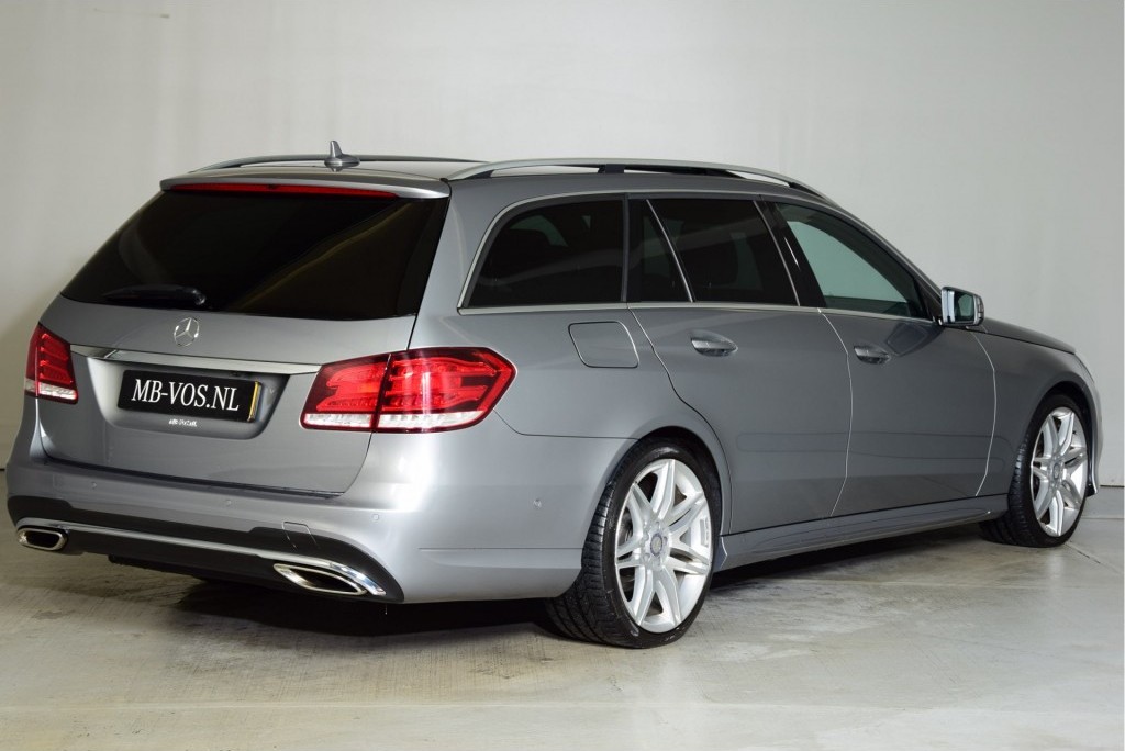 Mercedes-Benz E-Klasse Estate 300 Bluetec AMG/Distronic/Sound/Standkachel/Com/ILS/Leder Aut7 Foto 2