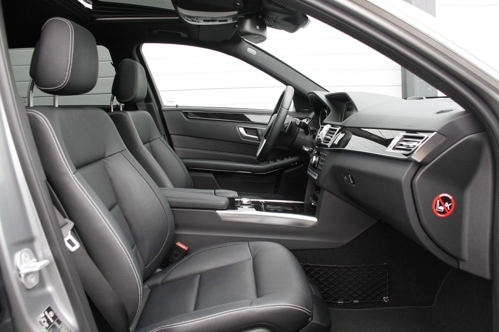 Mercedes-Benz E-Klasse Estate 300 Bluetec AMG/Distronic/Sound/Standkachel/Com/ILS/Leder Aut7 Foto 3