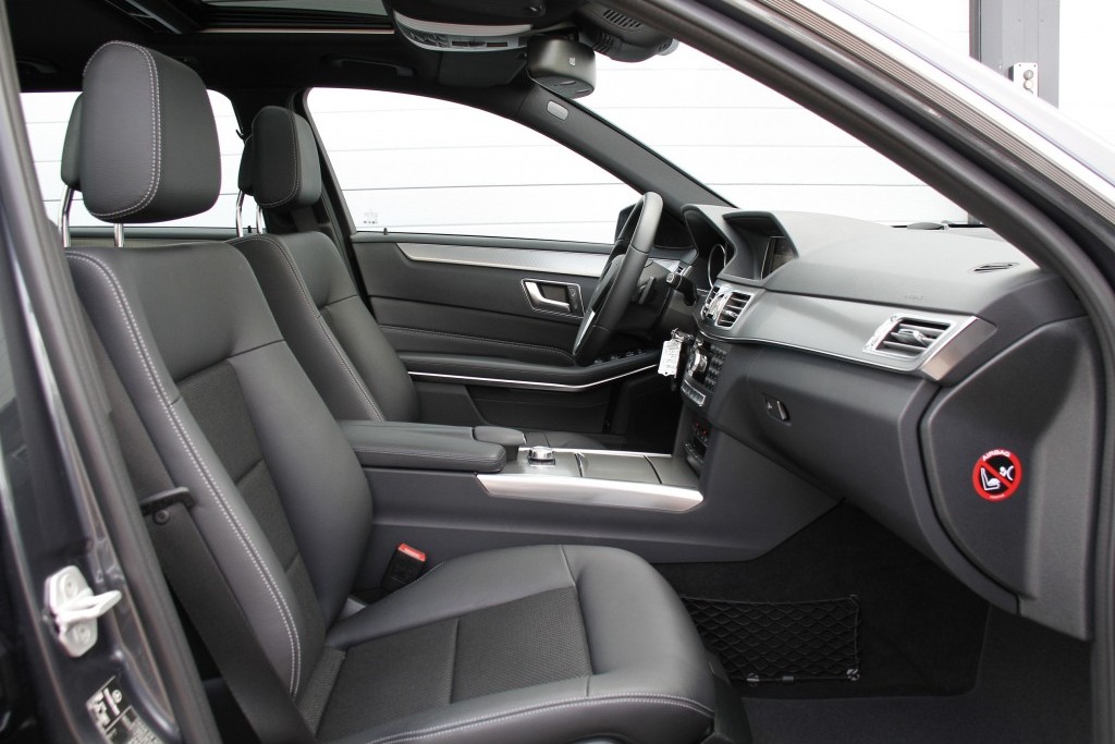 Mercedes-Benz E-Klasse Estate 220 Cdi Estate Avantgarde Dak/Wegkl-trhk/ILS Aut7 Foto 3