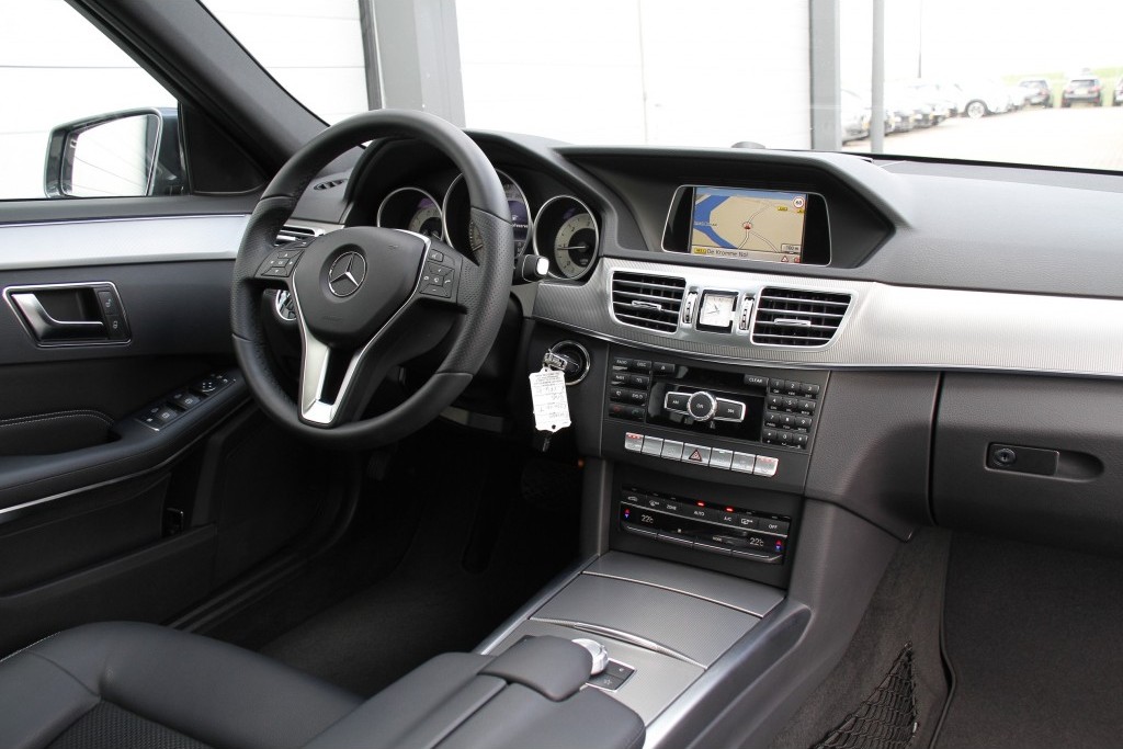 Mercedes-Benz E-Klasse Estate 220 Cdi Estate Avantgarde Dak/Wegkl-trhk/ILS Aut7 Foto 6