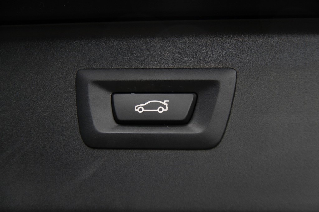 BMW 5 Serie 530D High Executive M Panorama 19" Aut8 Foto 14