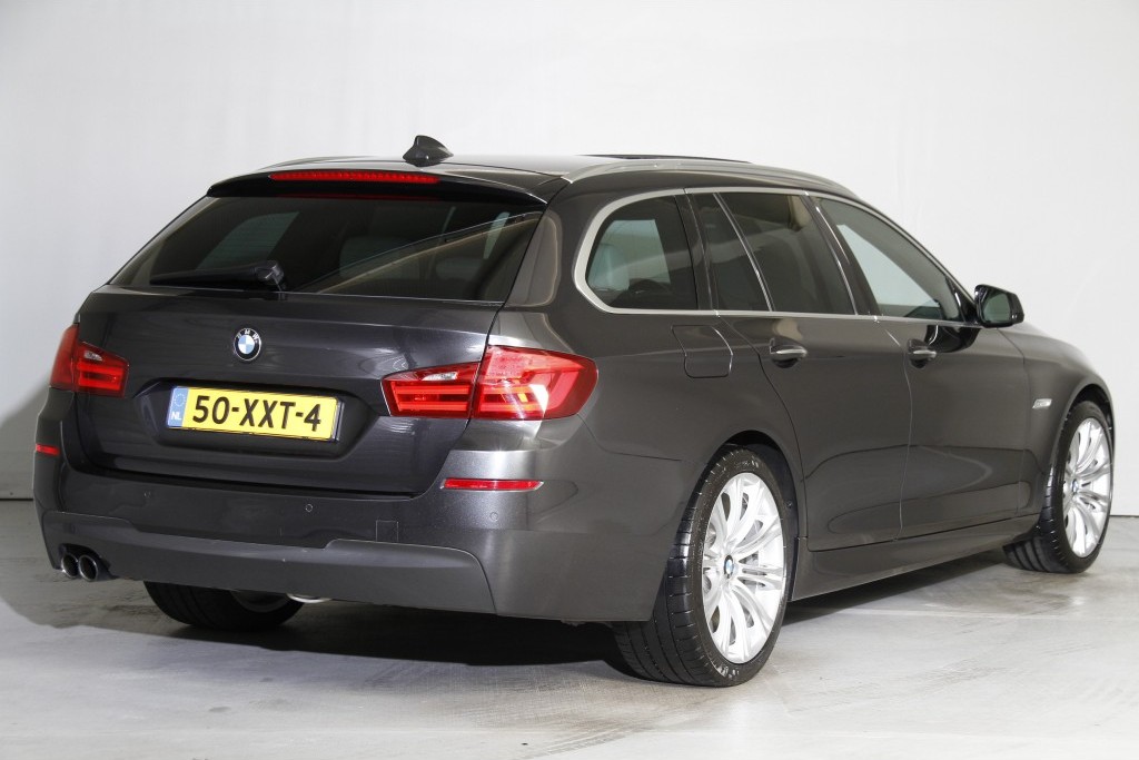 BMW 5 Serie 530D High Executive M Panorama 19" Aut8 Foto 2
