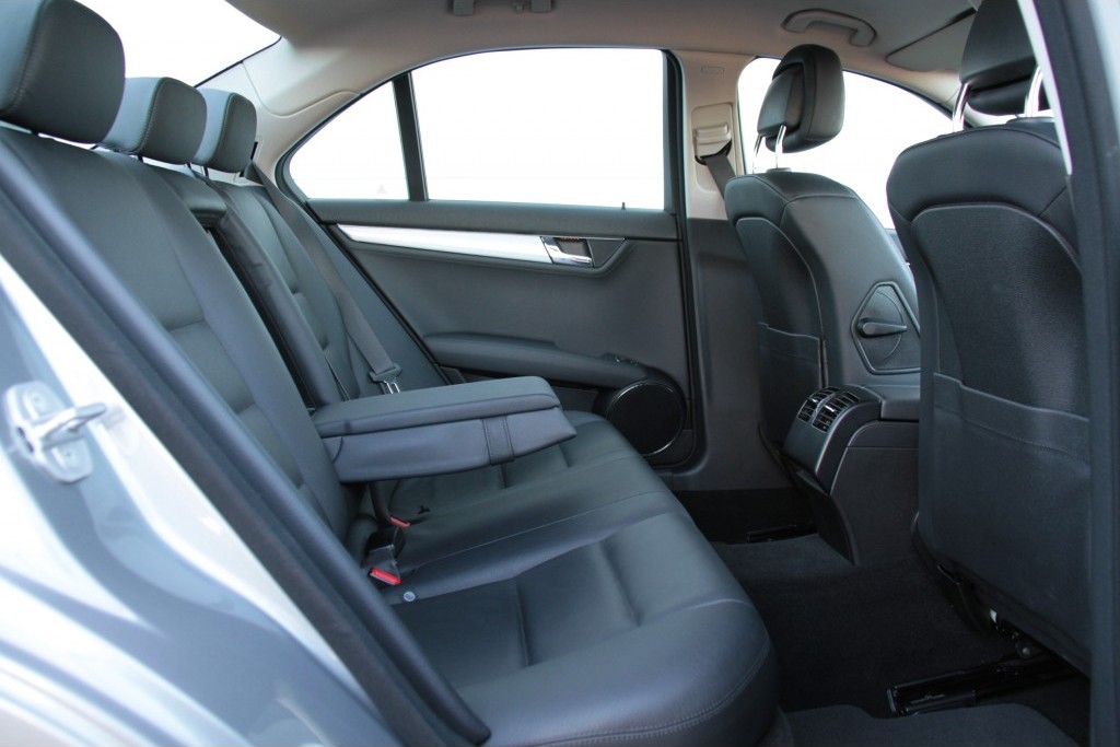 Mercedes-Benz C-Klasse 350 Cdi BE Avantgarde Sport/Leer/Navi/Xenon/Pts Aut7 Foto 4