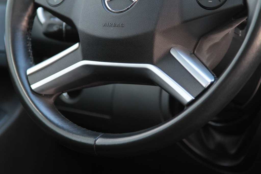 Mercedes-Benz M-Klasse 350 CDI 4-M Prestige Sport AMG Aut7 Foto 12