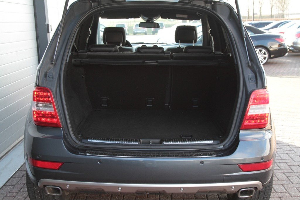 Mercedes-Benz M-Klasse 350 CDI 4-M Prestige Sport AMG Aut7 Foto 13