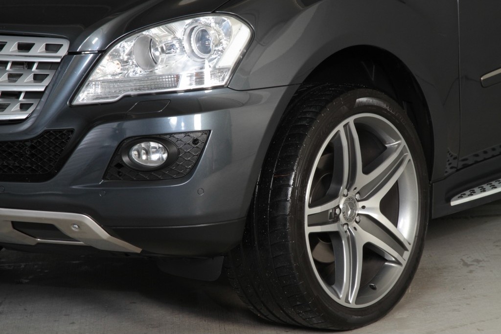 Mercedes-Benz M-Klasse 350 CDI 4-M Prestige Sport AMG Aut7 Foto 14