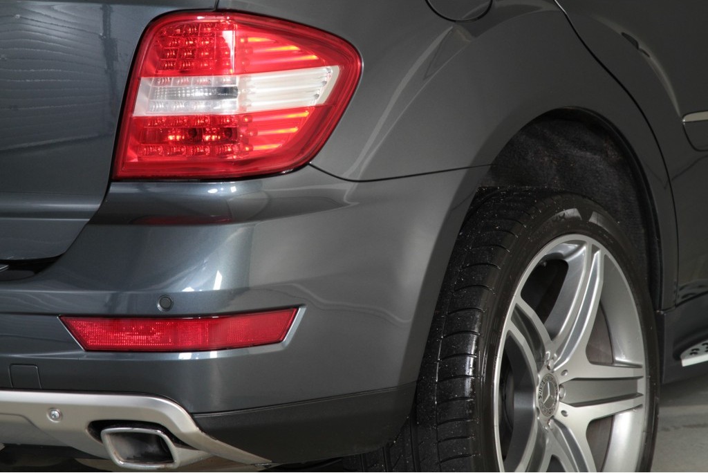 Mercedes-Benz M-Klasse 350 CDI 4-M Prestige Sport AMG Aut7 Foto 20