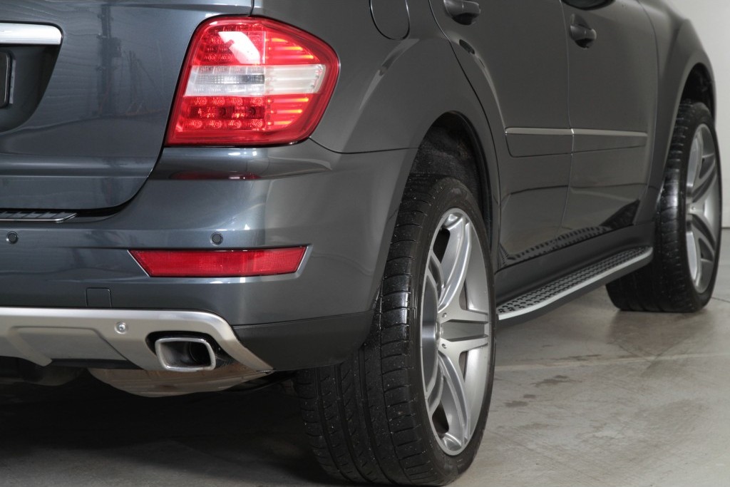 Mercedes-Benz M-Klasse 350 CDI 4-M Prestige Sport AMG Aut7 Foto 21