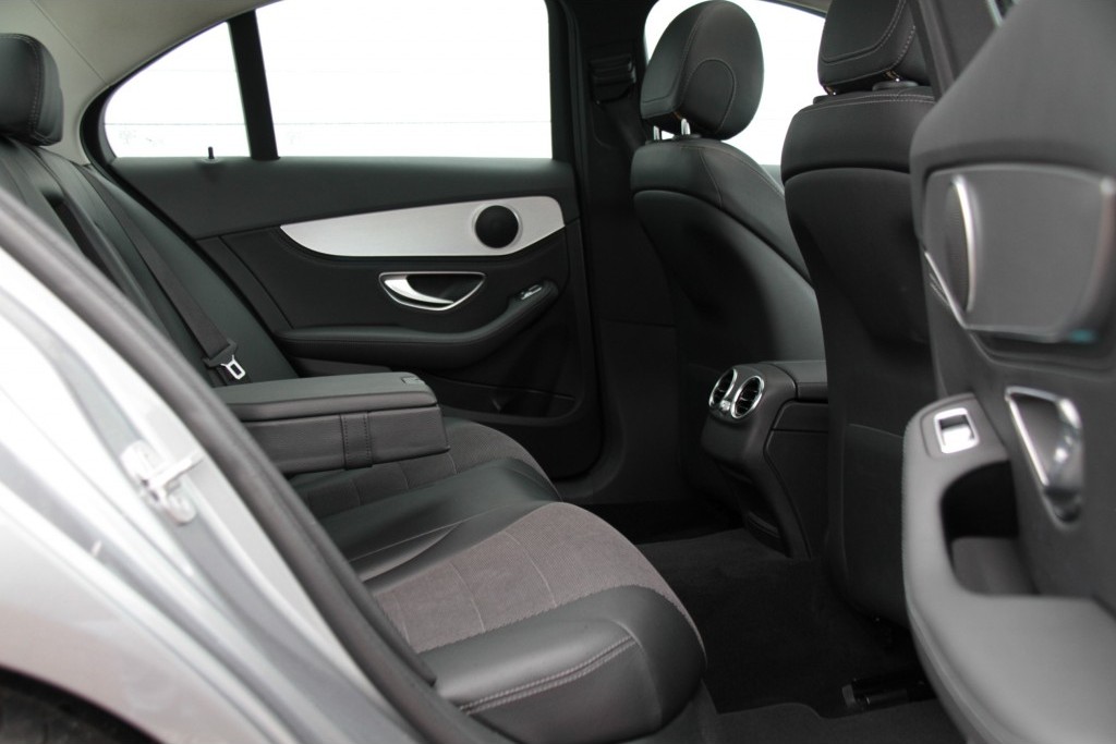 Mercedes-Benz C-Klasse 220 Bluetec Avantgarde Dak/Com/ILS/Spoor/Trhk Aut7 Foto 4