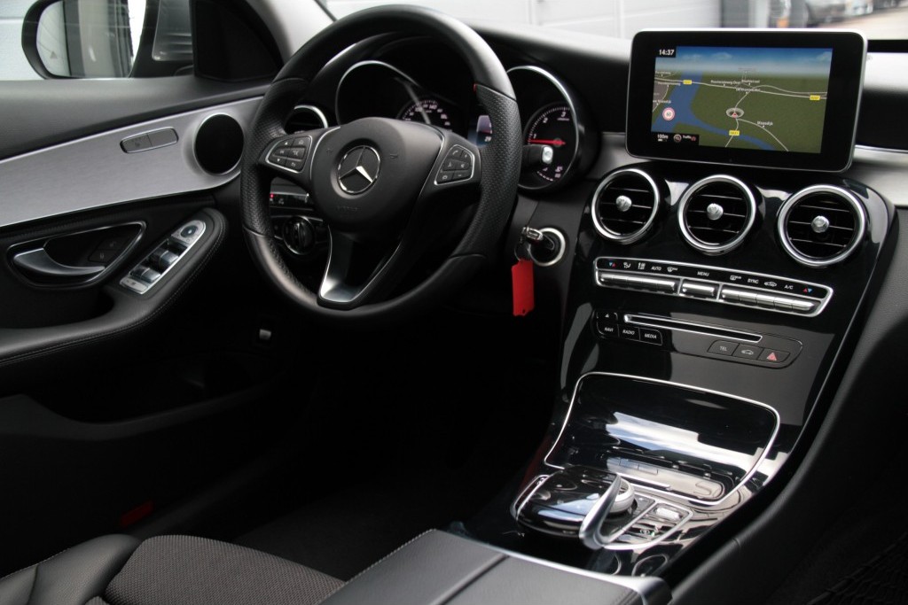 Mercedes-Benz C-Klasse 220 Bluetec Avantgarde Dak/Com/ILS/Spoor/Trhk Aut7 Foto 7