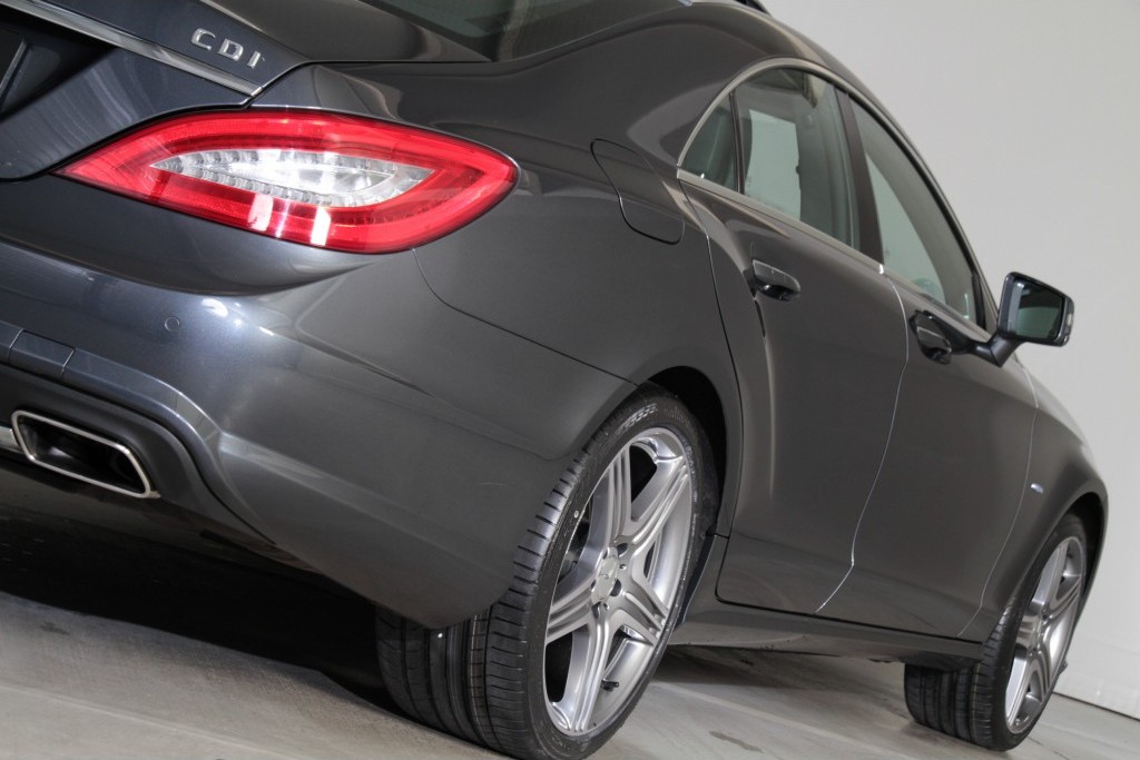 Mercedes-Benz CLS-Klasse 350 Cdi BE AMG Exclusive/Airmatic/Keyless/19" Aut7 Foto 25