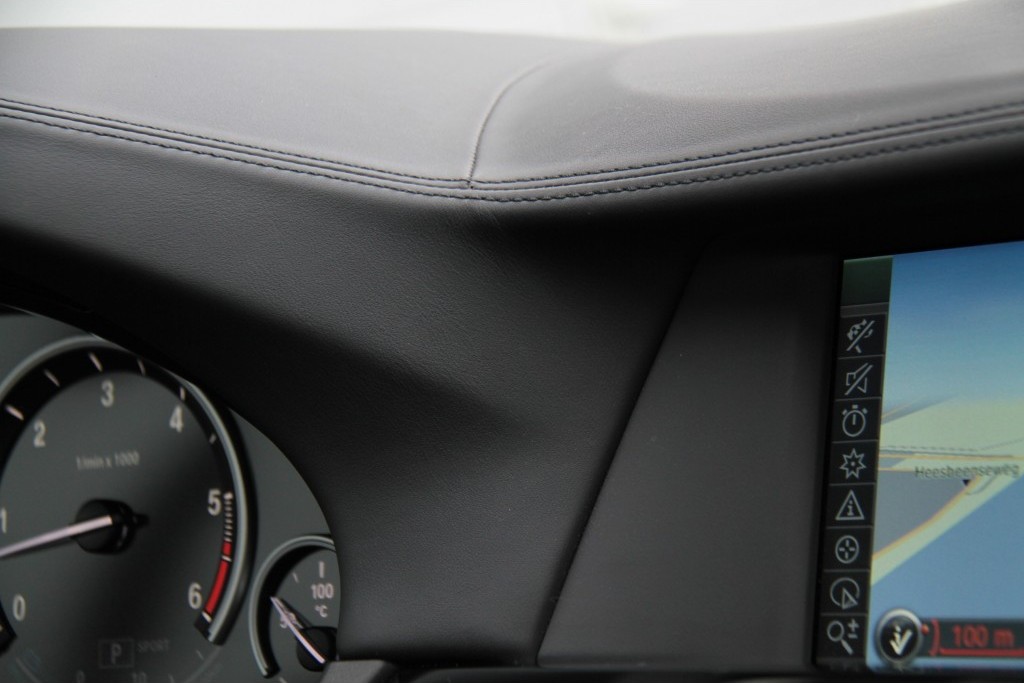 BMW 5 Serie M550d X-Drive HUD/ACC/Merino/Individual Aut8 1ste eigenaar Foto 6