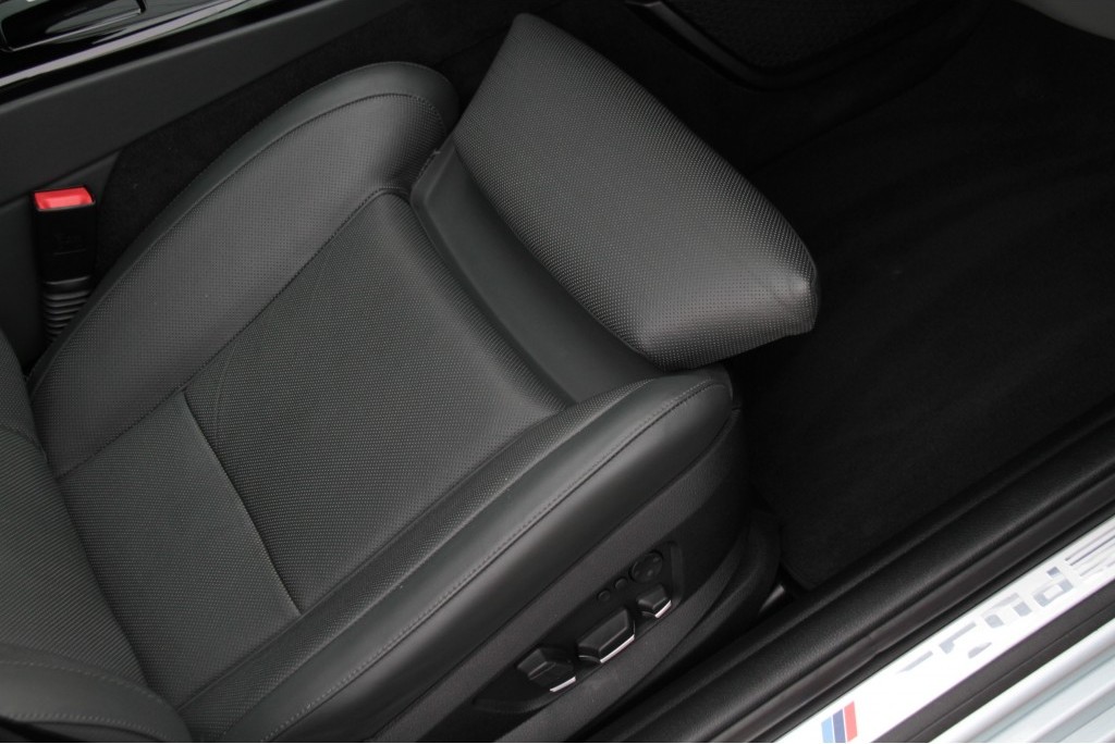 BMW 5 Serie M550d X-Drive HUD/ACC/Merino/Individual Aut8 1ste eigenaar Foto 9