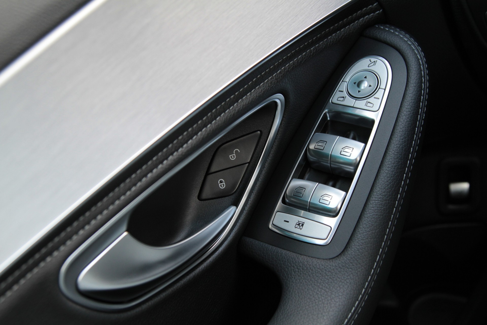 Mercedes-Benz C-Klasse 180 Avantgarde Comand/Spoorpakket/Stoelverwarming Aut7 Foto 11