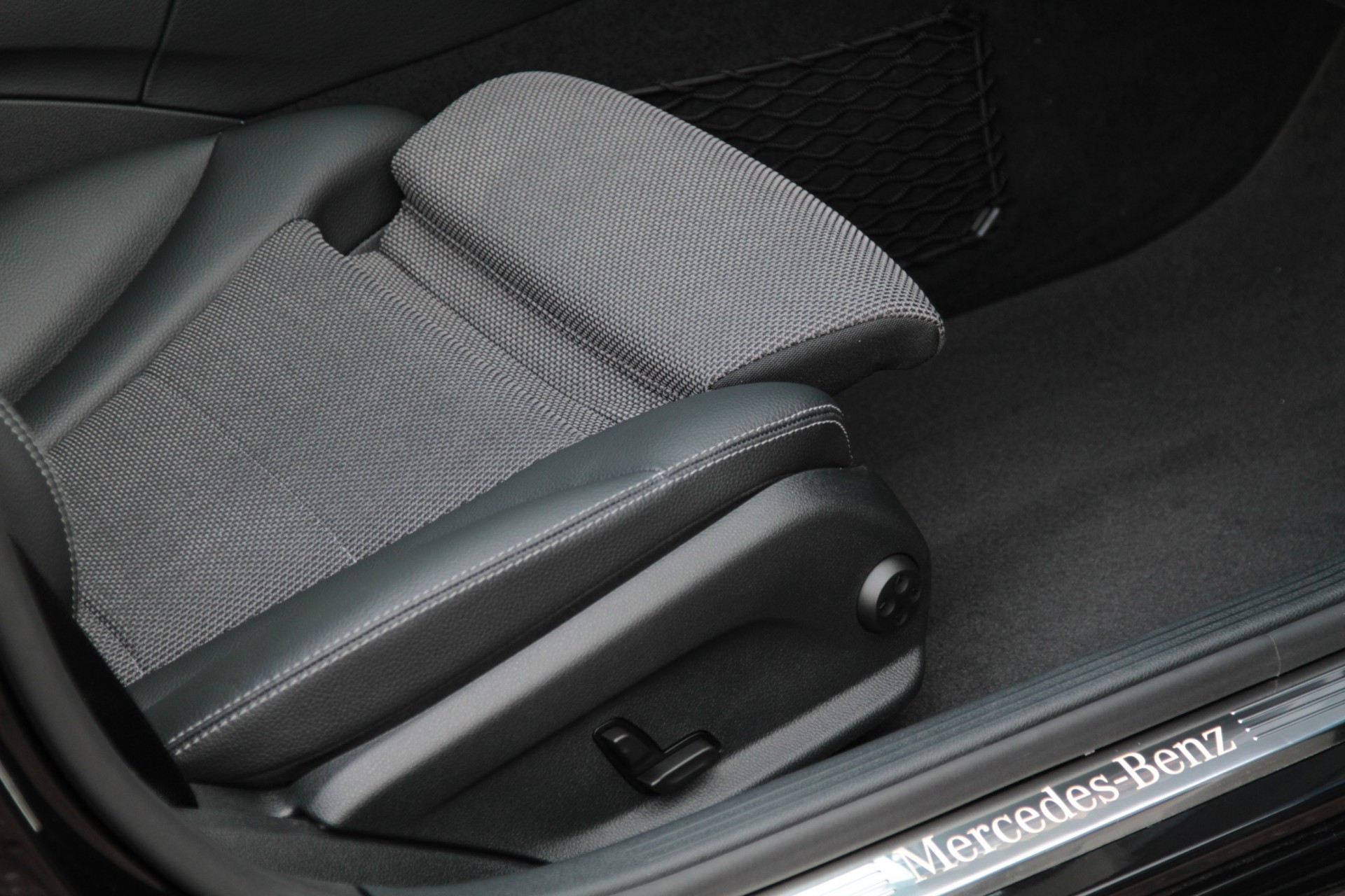 Mercedes-Benz C-Klasse 180 Avantgarde Comand/Spoorpakket/Stoelverwarming Aut7 Foto 16