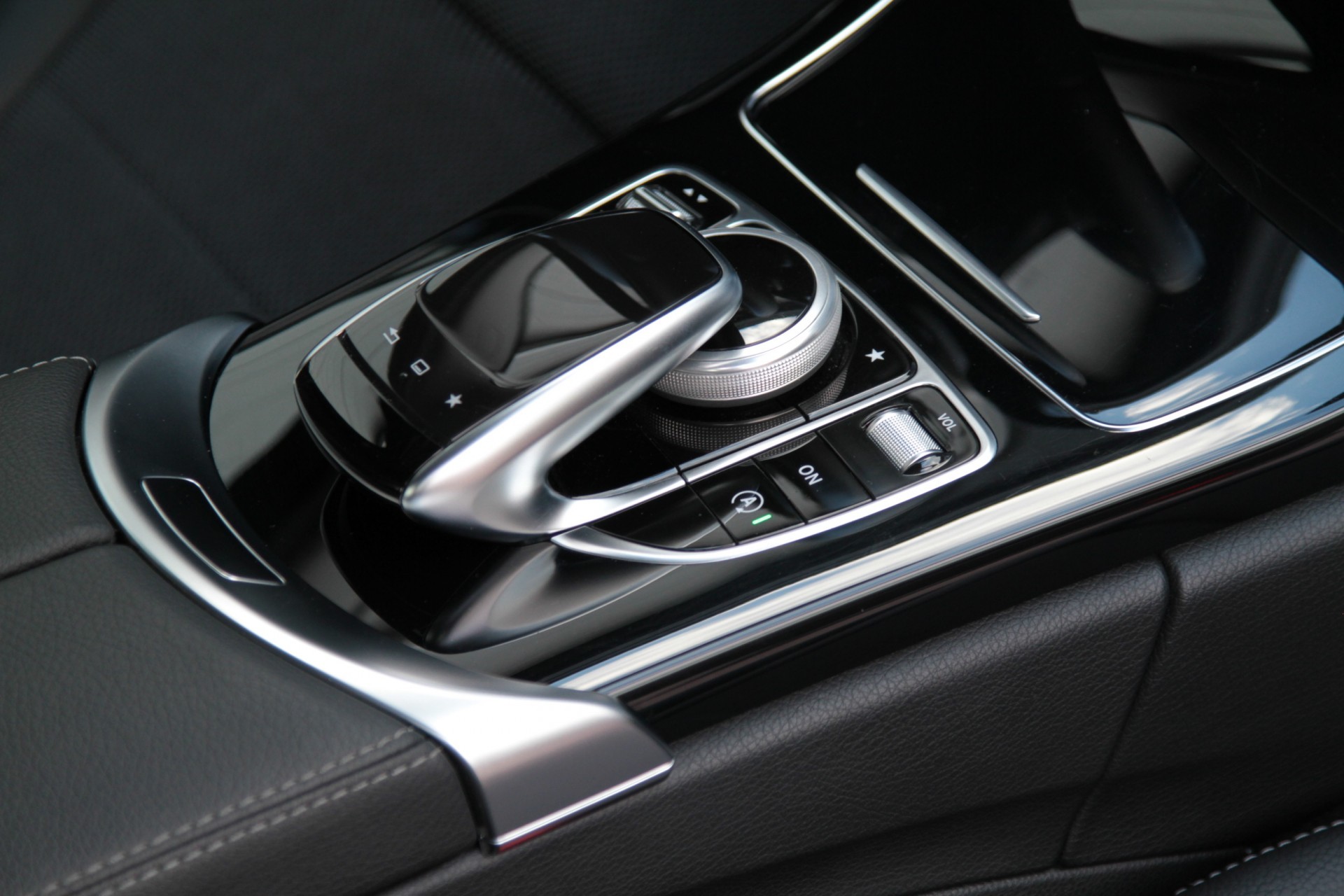 Mercedes-Benz C-Klasse 180 Avantgarde Comand/Spoorpakket/Stoelverwarming Aut7 Foto 9