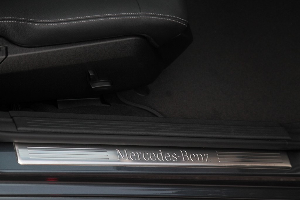 Mercedes-Benz E-Klasse 220 Cdi Avantgarde Leer/Com/Schuifdak/ILS Aut7 Foto 10