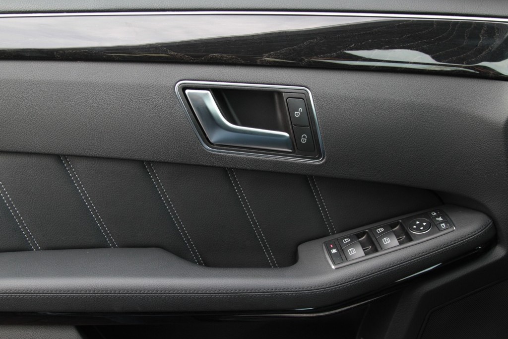 Mercedes-Benz E-Klasse 220 Cdi Avantgarde Leer/Com/Schuifdak/ILS Aut7 Foto 9