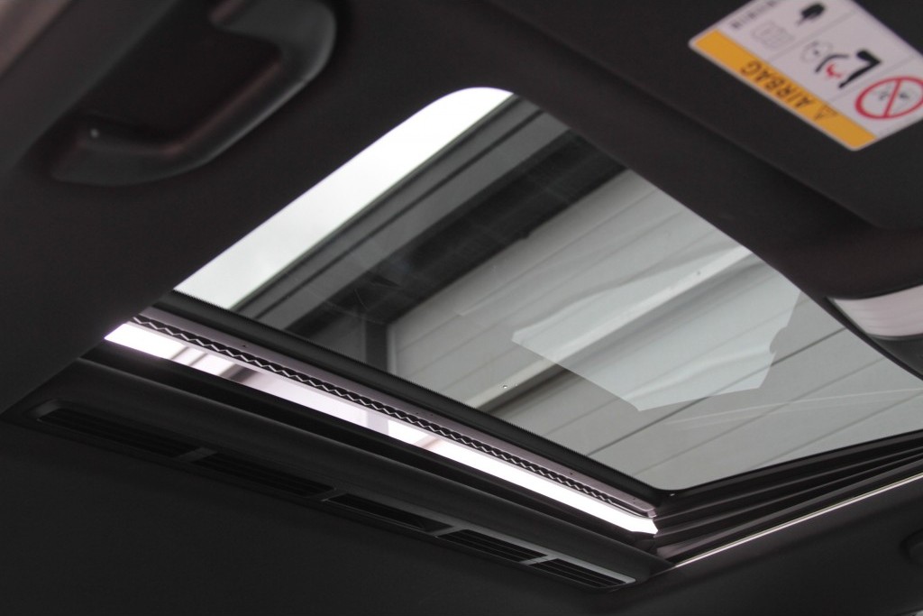 Mercedes-Benz E-Klasse 250 Cdi Avantgarde Keyless-Go/Dak/ILS/Navi Aut7 Foto 10