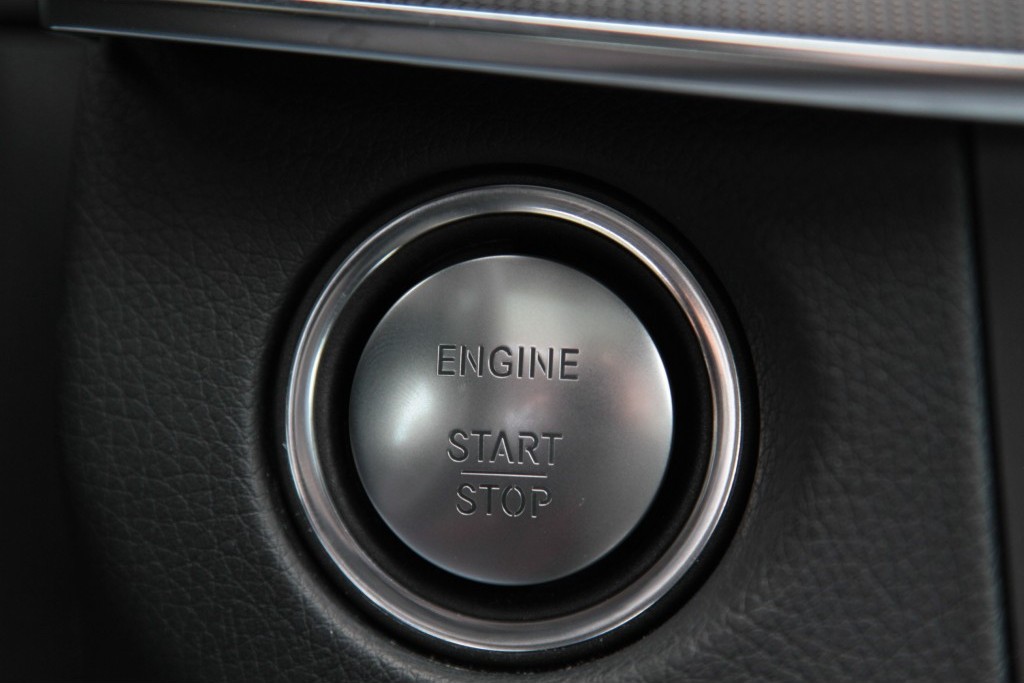 Mercedes-Benz E-Klasse 250 Cdi Avantgarde Keyless-Go/Dak/ILS/Navi Aut7 Foto 9