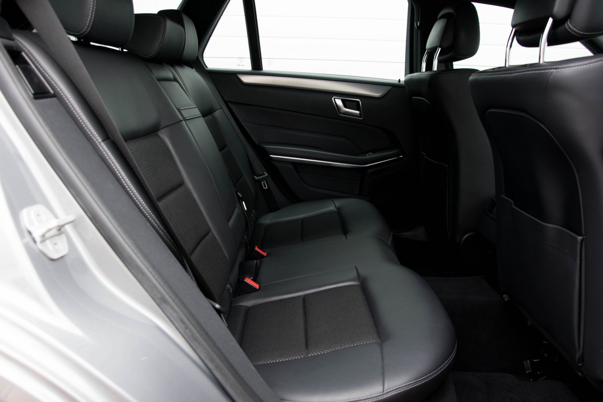 Mercedes-Benz E-Klasse 350 Bluetec Estate Avantgarde Schuifdak/Com/ILS Aut9 Foto 4