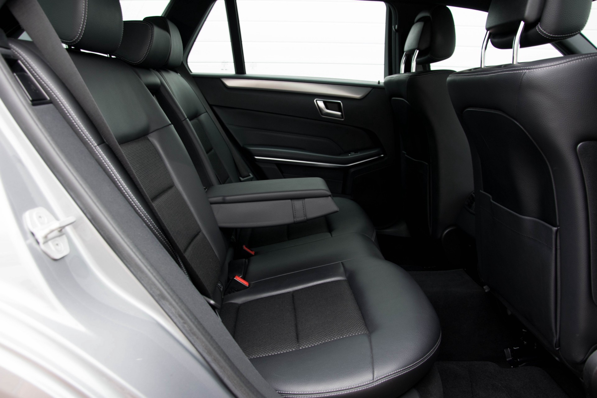 Mercedes-Benz E-Klasse 350 Bluetec Estate Avantgarde Schuifdak/Com/ILS Aut9 Foto 5