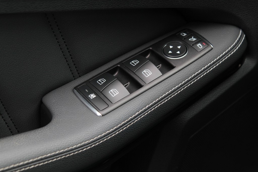 Mercedes-Benz E-Klasse 350 Cdi Avantgarde AMG Panorama/Keyless/Harman-Kardon/Mem Aut7 Foto 16