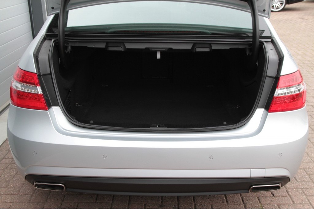 Mercedes-Benz E-Klasse 350 Cdi Avantgarde AMG Panorama/Keyless/Harman-Kardon/Mem Aut7 Foto 19