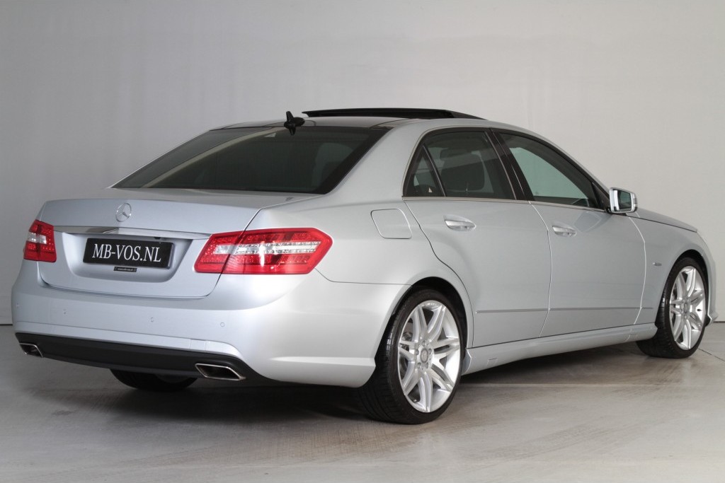 Mercedes-Benz E-Klasse 350 Cdi Avantgarde AMG Panorama/Keyless/Harman-Kardon/Mem Aut7 Foto 2