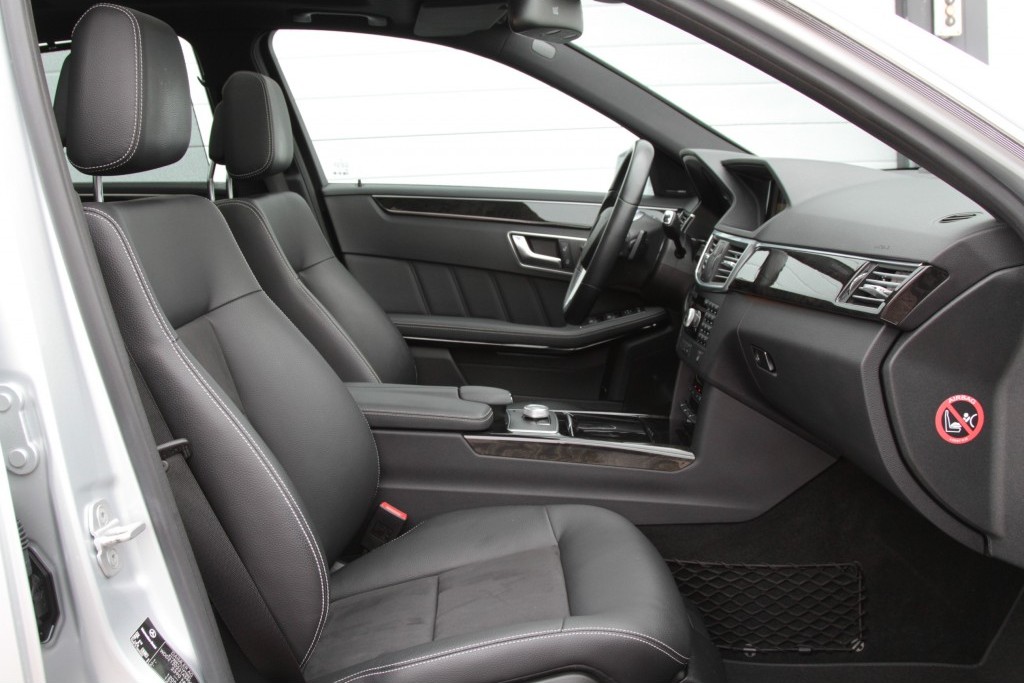 Mercedes-Benz E-Klasse 350 Cdi Avantgarde AMG Panorama/Keyless/Harman-Kardon/Mem Aut7 Foto 3