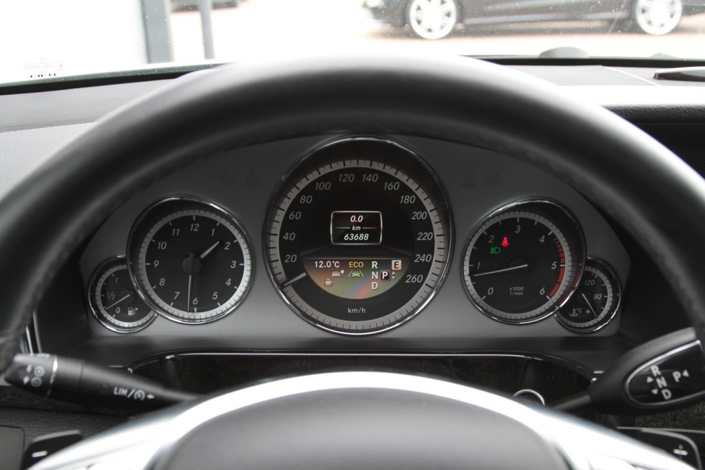 Mercedes-Benz E-Klasse 350 Cdi Avantgarde AMG Panorama/Keyless/Harman-Kardon/Mem Aut7 Foto 7