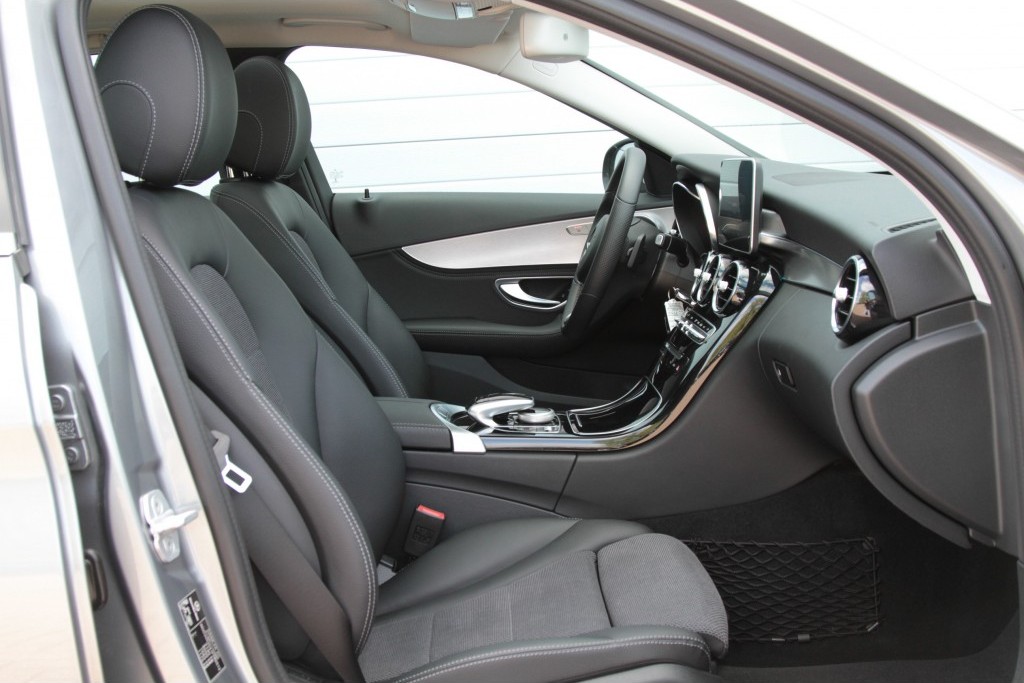 Mercedes-Benz C-Klasse Estate 220 Bluetec Estate Panorama/Comand/Spoorpakket/ILS Aut7 Foto 3