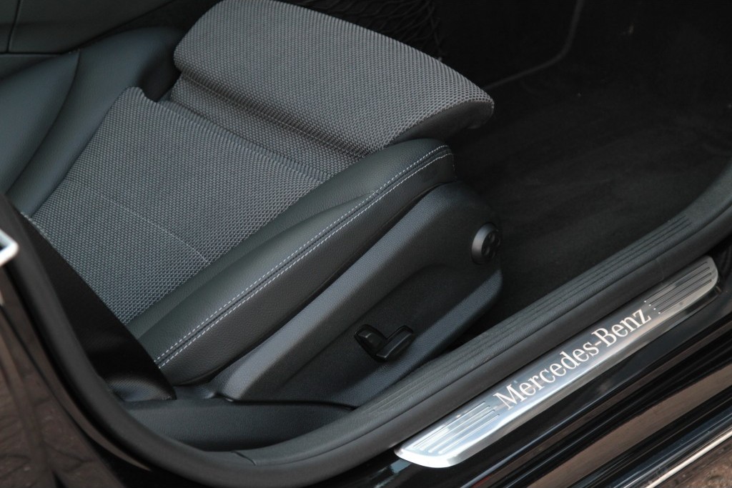 Mercedes-Benz C-Klasse 180 Avantgarde Schuifdak/LED/Spoor/Touchpad Aut7 Foto 12